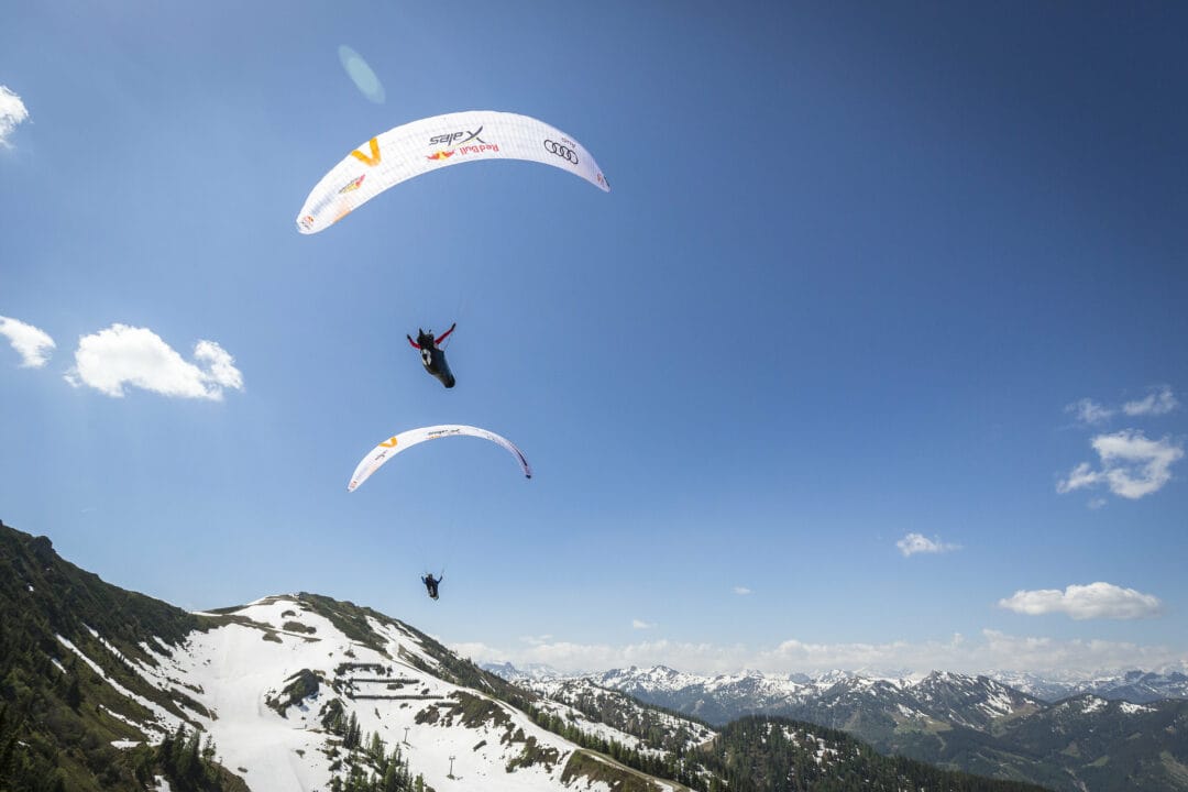 Hofgut-Wagrain-Apartment-erleben-im-sommer-erlebnissportarten -paragleiten