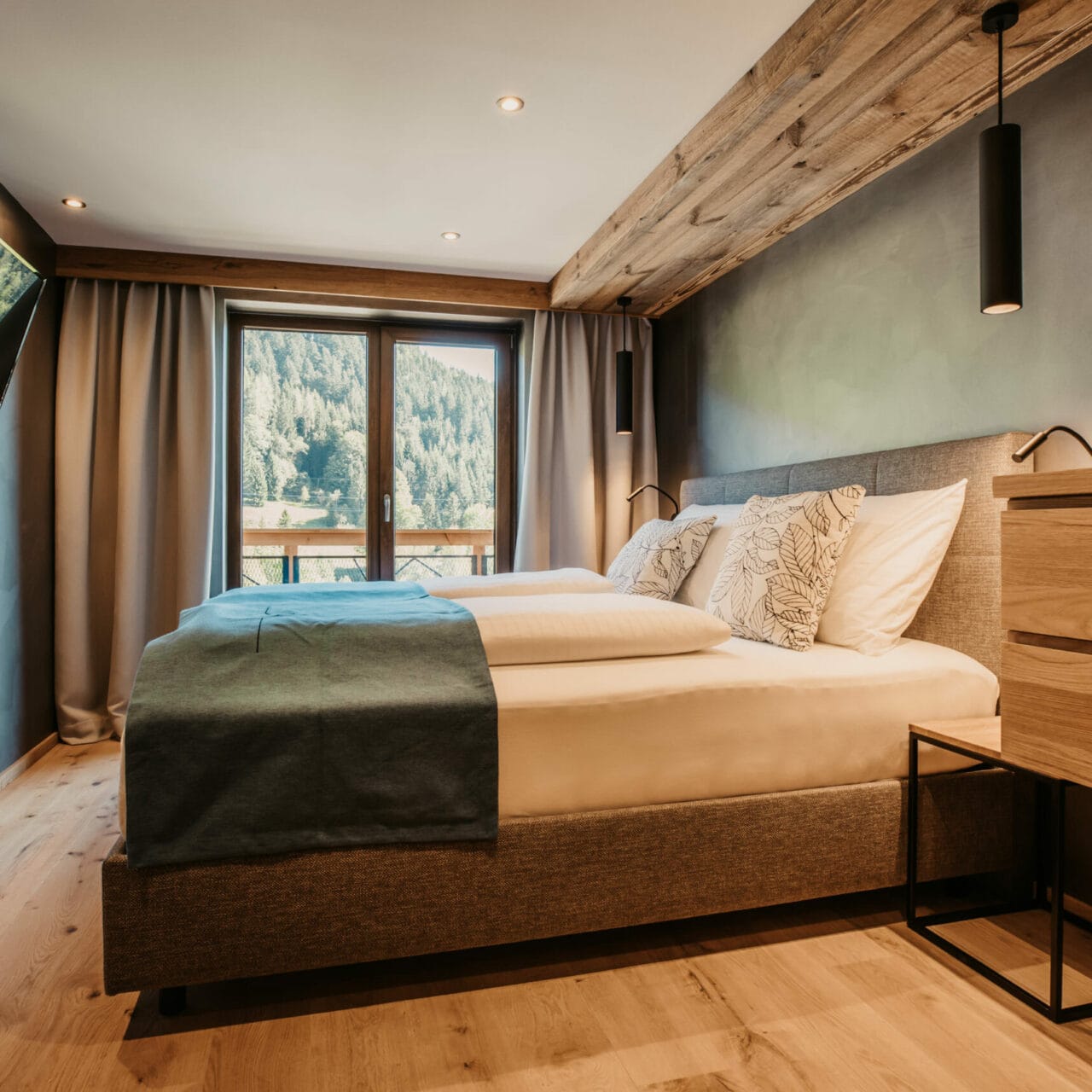 hofgut-apartment-lifestyle-resort-wagrain-Fichte-apartment-Schlafraum