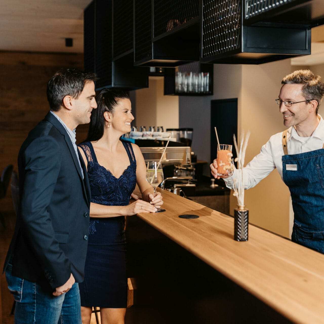 Hofgut-wagrain-apartment-vamoos-bar-312