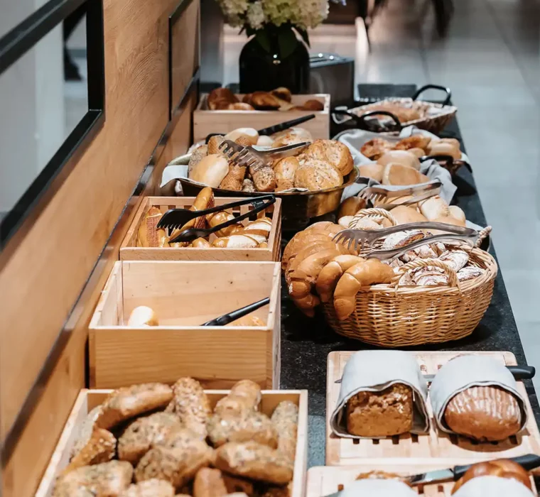 Traditional baked goods with a crispy crust - the finest selection for connoisseurs at Hofgut Wagrain.