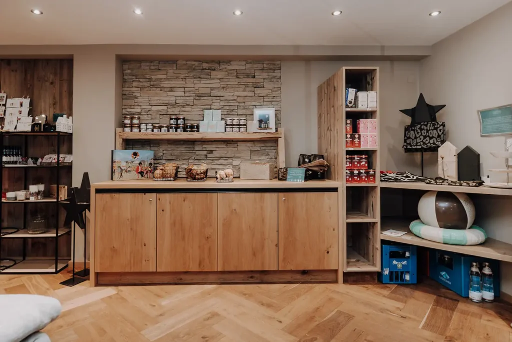Bakery in the Hofgut Shop, coffee capsules and teas.
