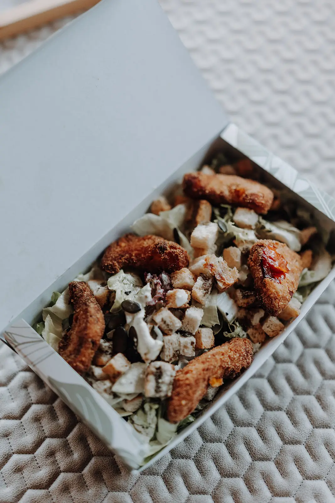 Take-away ret fra Hofgut Wagrain – fleksibel spisning i lejligheden til en afslappet familieferie